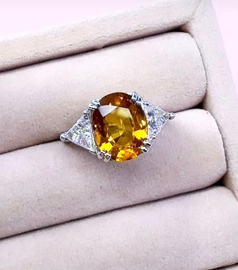 Women's AIG Certified 7.00 Carat Natural Sapphire 1.40 Ct Diamonds 18K Gold Ring For Sale