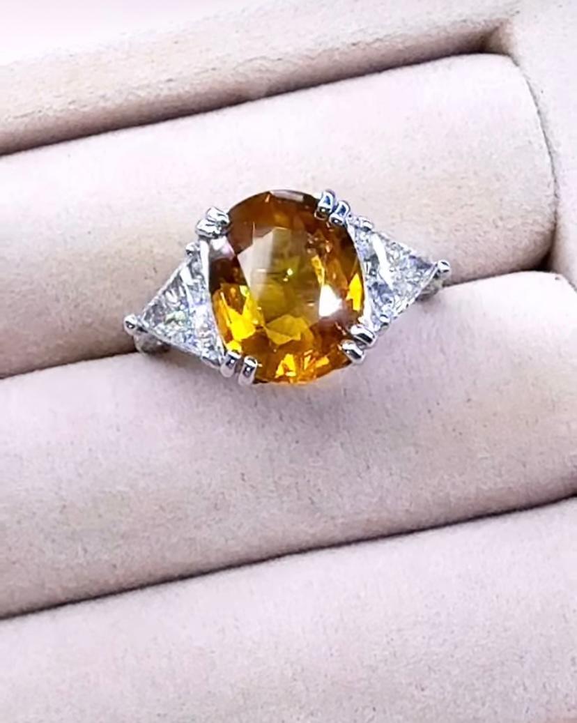 AIG Certified 7.00 Carat Natural Sapphire 1.40 Ct Diamonds 18K Gold Ring For Sale 1