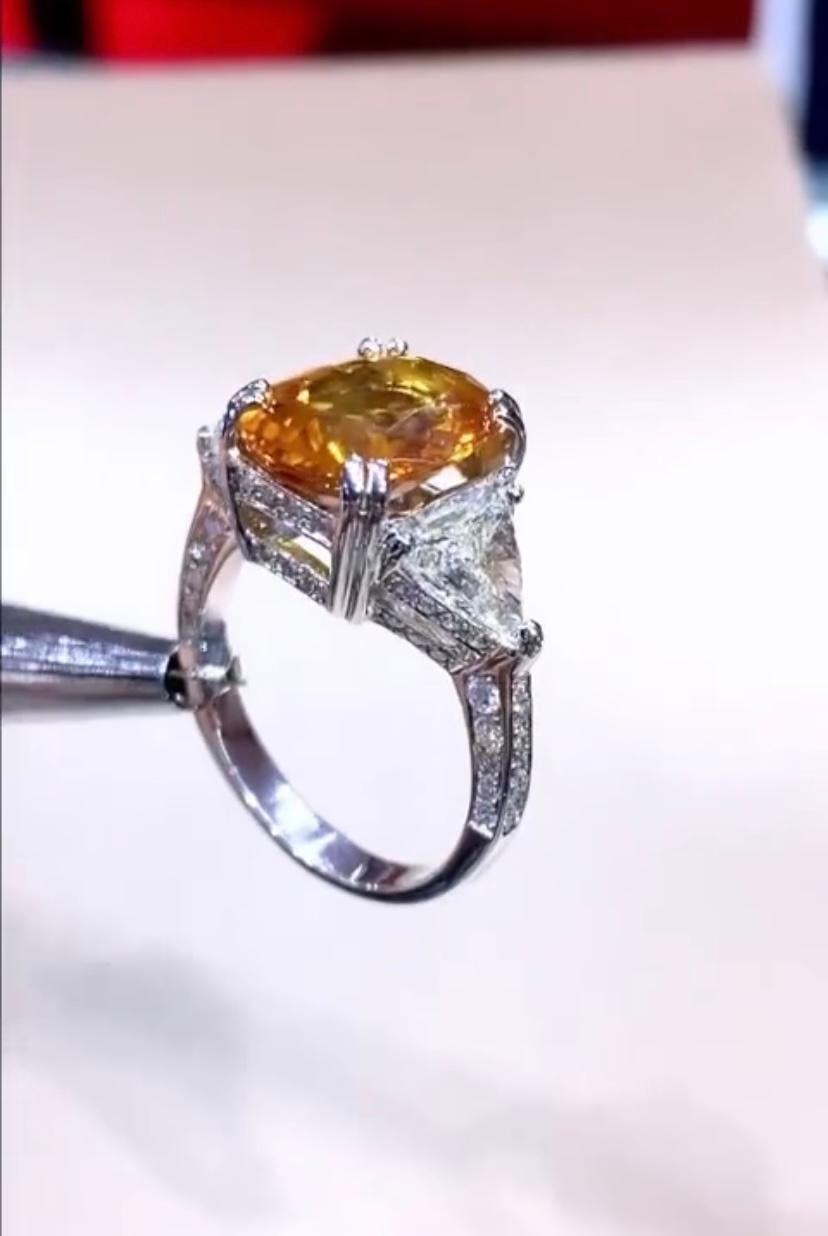 Moderne Saphir naturel certifié AIG de 7,00 carats  Diamants 2,20 carats  Bague en or 18k en vente