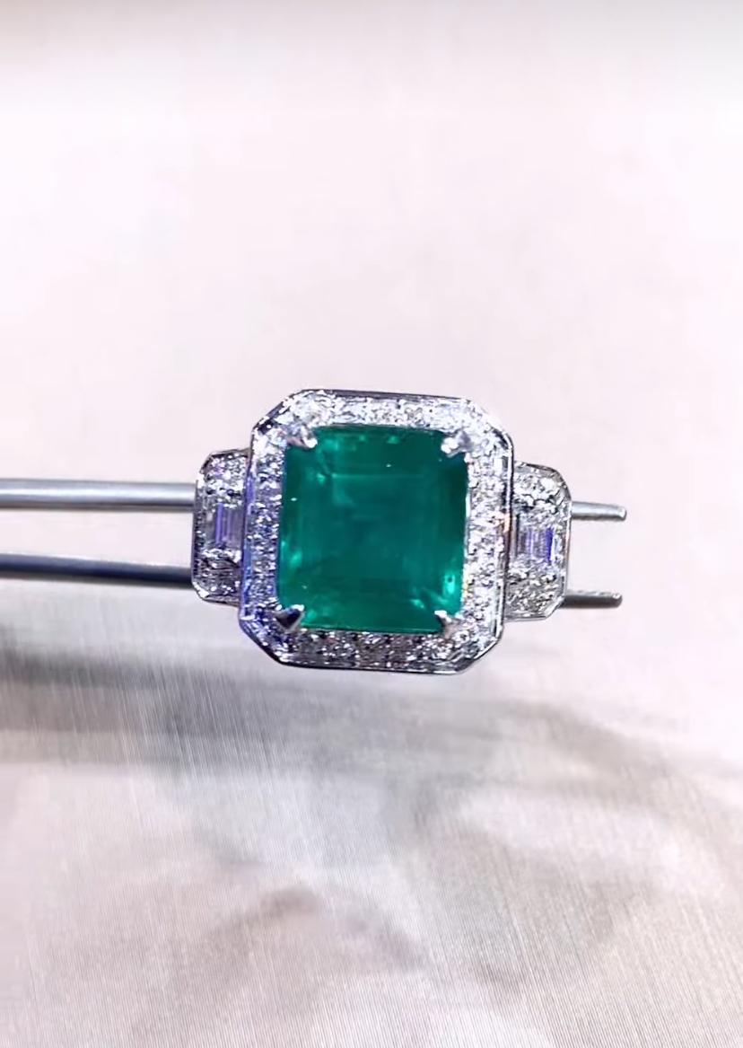 Emerald Cut AIG Certified 7.00 Carat Zambian Emerald 2.00 Ct Diamonds 18k Gold Cocktail Ring For Sale