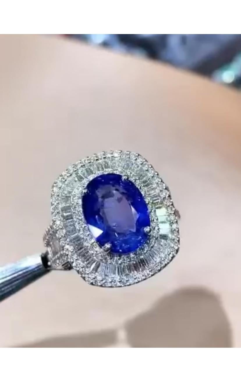 Saphir naturel de Ceylan certifié AIG 7,00 carats  Bague en or 18K avec 2,30 ct de diamants en vente 3