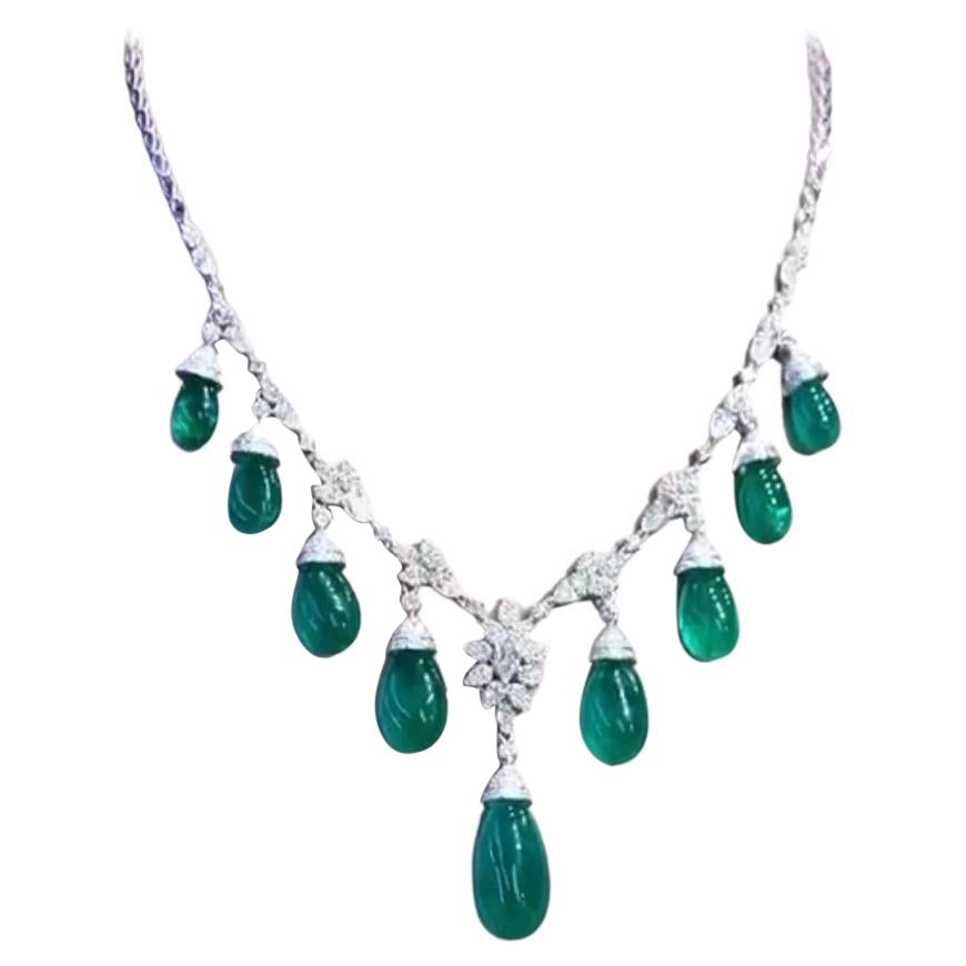 Certificado AIG 73.00 Ct  Zambia Esmeraldas Diamantes Collar de Oro de 18K en venta