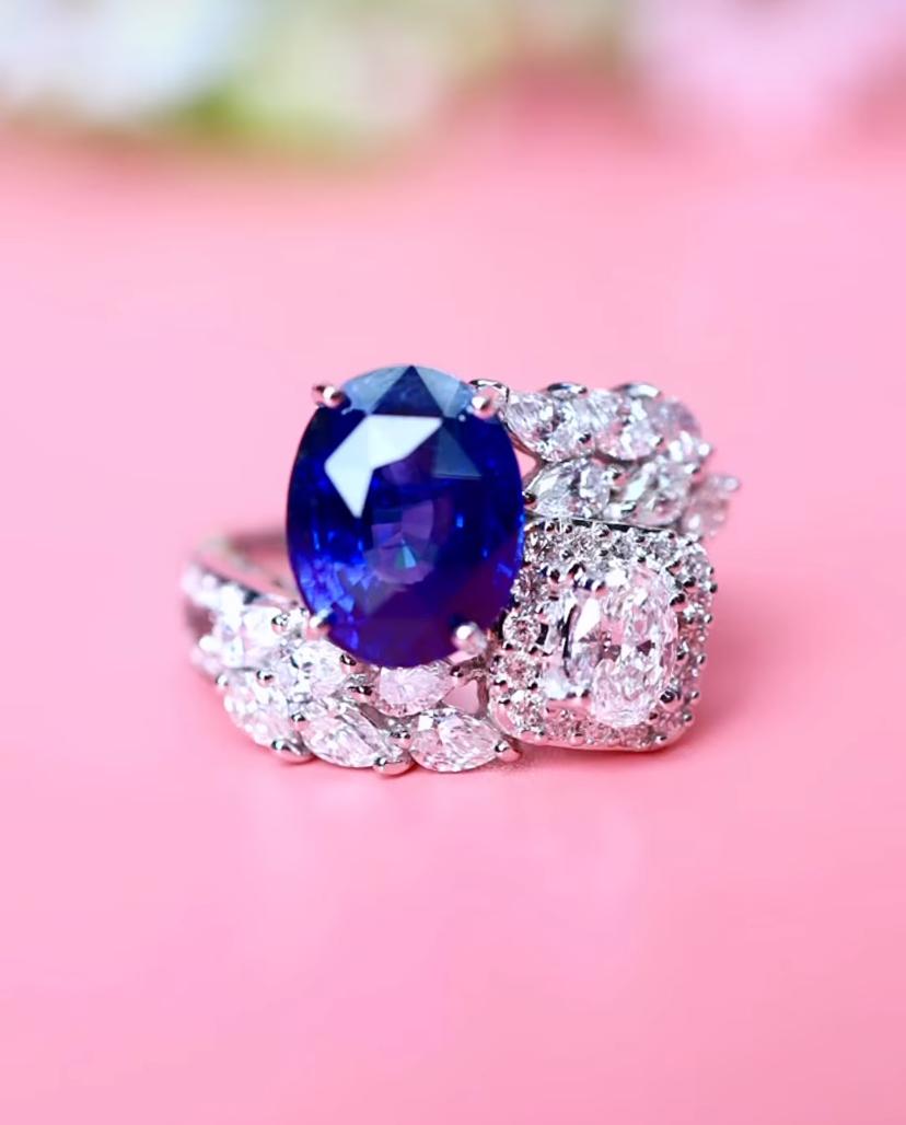 AIG zertifiziert 7,40 Karat Ceylon Saphir 2,90 Ct Diamanten 18K Gold Ring im Zustand „Neu“ im Angebot in Massafra, IT