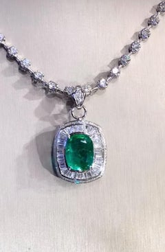 AIG Certified 7.40 Carat Zambian Emerald 2.20 Ct Diamonds 18k Gold Pendant