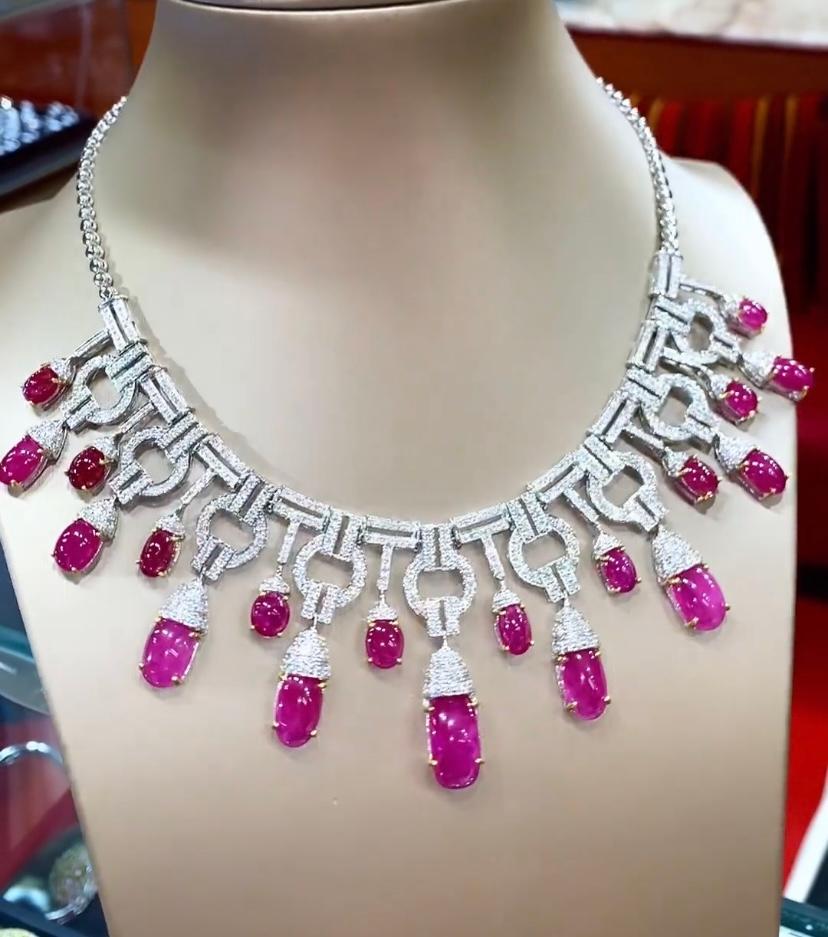 AIG Certified 75.20 Carats Burma Rubies  8.20 Ct Diamonds 18K Gold Necklace  In New Condition For Sale In Massafra, IT