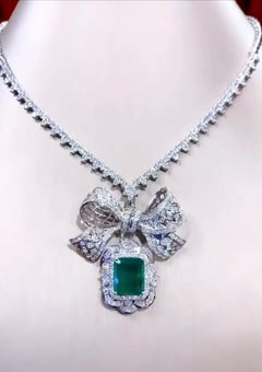 Zambian Emerald & Diamonds 18k Gold Pendant Necklace