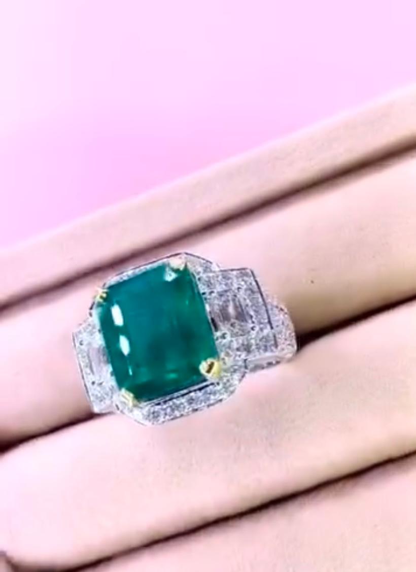 18 Karat Goldring, AIG-zertifizierter 7,70 Karat sambischer Smaragd, 2,40 Karat Diamanten im Angebot 2