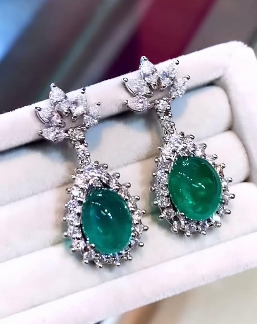 Women's AIG Certified 7.73 Carats Zambian Emeralds 2.04 Ct Diamonds 18K Gold  For Sale