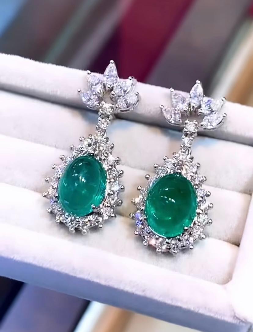 AIG Certified 7.73 Carats Zambian Emeralds 2.04 Ct Diamonds 18K Gold  For Sale 1