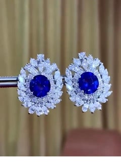 AIG Certified 7.00 Ct Ceylon Sapphires 5.00 Carats Diamond 18K Gold Earrings