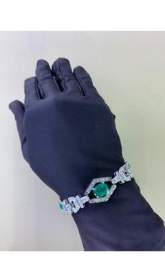 AIG Certified 7.90 Carats Zambian Emeralds  3.70 Ct Diamonds Art Deco Bracelet