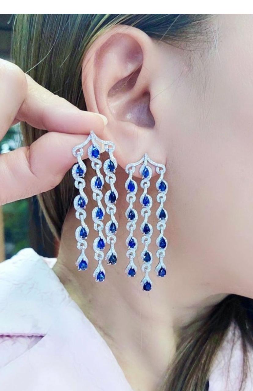 Mixed Cut AIG Certified 8.00 Ct Ceylon Sapphires  2.20 Ct Diamonds 18k Gold Earrings For Sale