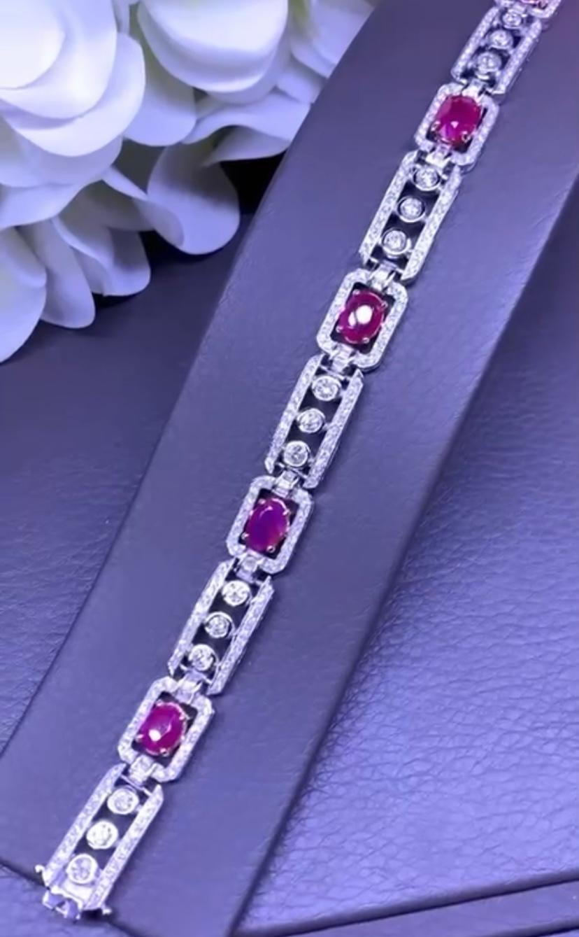 A gorgeous bracelet , so elegant and sophisticated design, a very piece of contemporary art, ideal for refined ladies.
Bracelet come in 18k gold with 6 pieces of natural Burma Rubies, extra fine quality, in perfect oval cut, spectacular color, of
