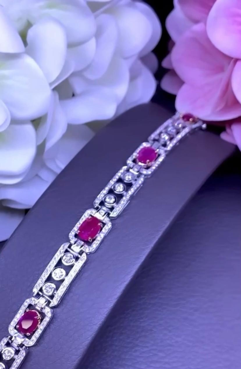Taille ovale Rubis certifié AIG de 8,25 carats  Bracelet en or 18 carats et diamants 4,30 carats  en vente