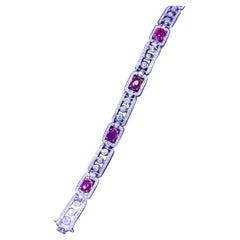 Rubíes certificados AIG de 8,25 quilates  Pulsera de oro de 18 quilates con diamantes de 4,30 quilates