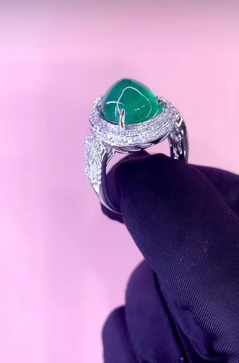 AIG Certified 8.50 Carat Zambian Emerald Diamonds 18K Gold Ring For Sale 3