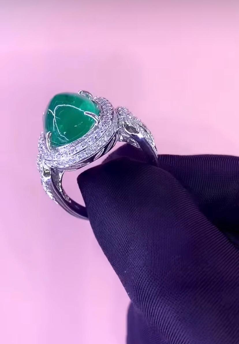 AIG Certified 8.50 Carat Zambian Emerald Diamonds 18K Gold Ring For Sale 4