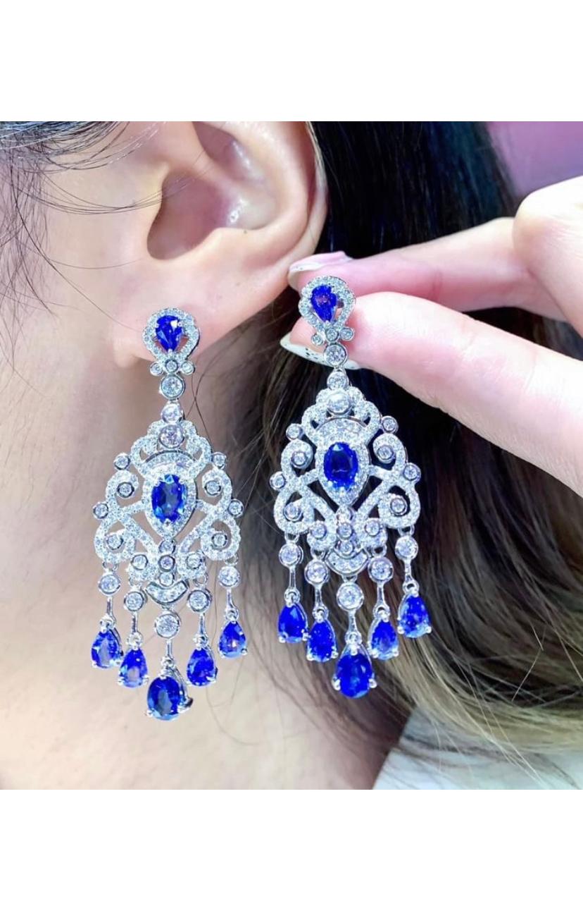 Oval Cut AIG Certified 8.54 Carats Ceylon Sapphires  3.90 Ct Diamonds 18K Gold Earrings  For Sale