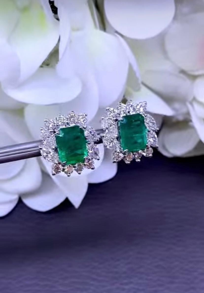 AIG Certified 8.60 Ct Zambian Emeralds 5.20 Ct Diamonds 18K Gold Set For Sale 3