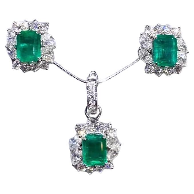 AIG Certified 8.60 Ct Zambian Emeralds 5.20 Ct Diamonds 18K Gold Set For Sale
