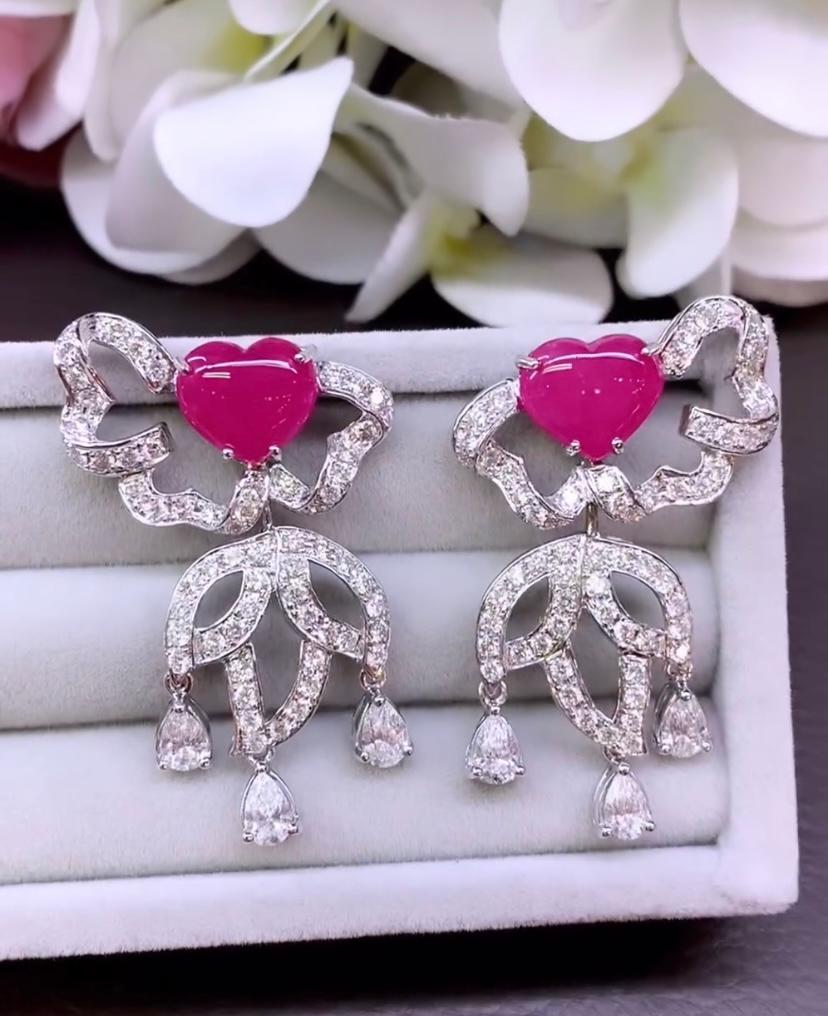 An exclusive original design, so elegant and romantic, a very glamour piece. Adorn your look and add a touch of color and class on your outfit .
Magnificent earrings come in 18k gold with 2 pieces of Natural Burma Rubies , in perfect heart cut, of