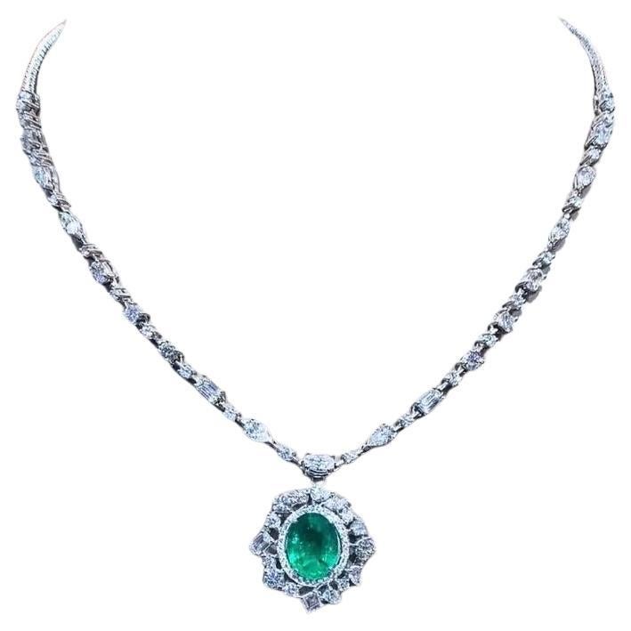 AIG Certified 8.90 Ct Diamonds  4.40 Ct Zambian Emerald 18K Gold Necklace  For Sale