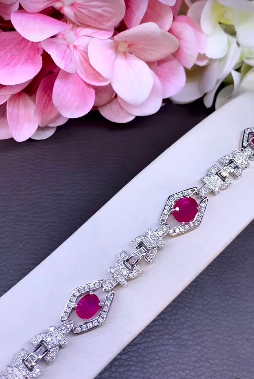 AIG Certified 9.00 Ct Burmese Rubies 3.70 Ct Diamonds 18k Gold Bracelet In New Condition For Sale In Massafra, IT