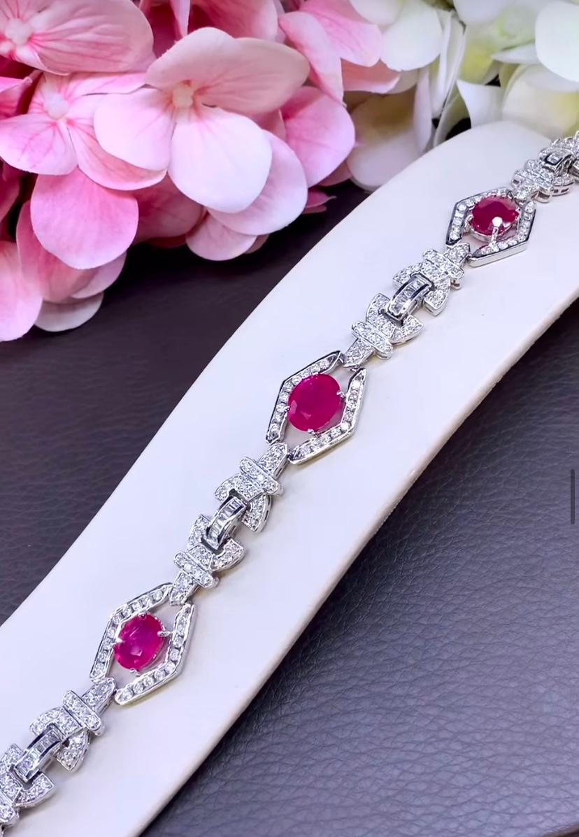 Women's AIG Certified 9.00 Ct Burmese Rubies 3.70 Ct Diamonds 18k Gold Bracelet For Sale
