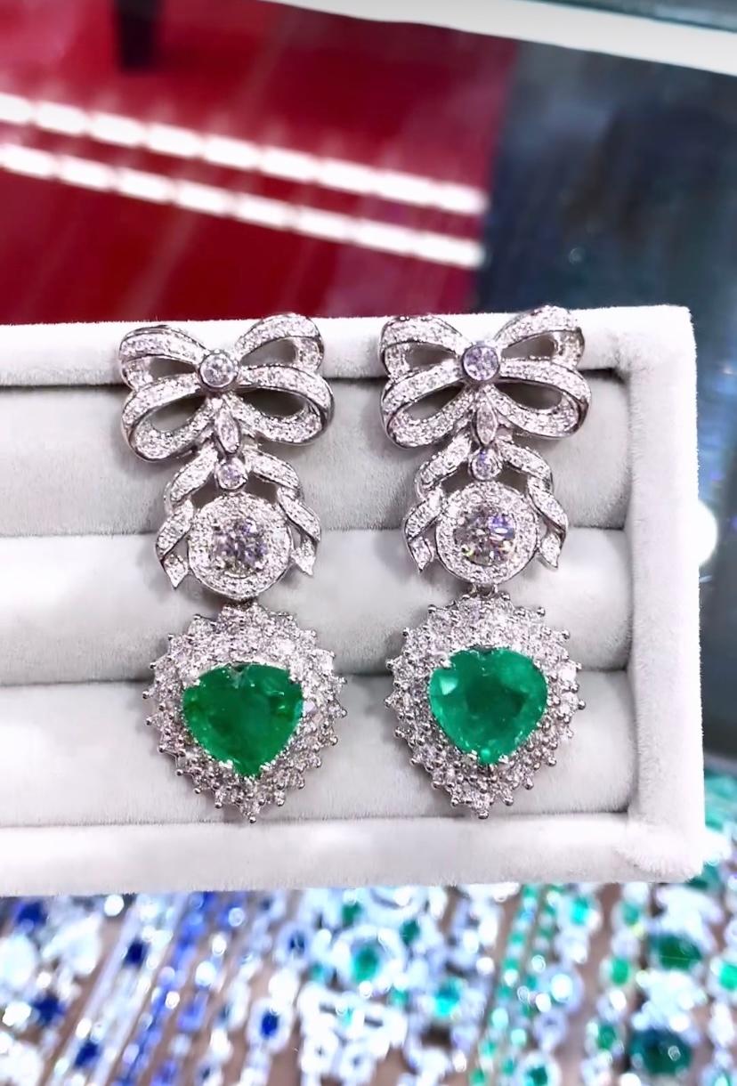 Brighten up a spring - summer outfit with a stunning combination of Emeralds and Diamonds earrings.
The vibrant green color and sparkly diamonds , add a touch of elegance and sophistication  to your look, elevating your charisma and