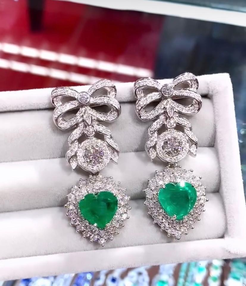 AIG Certified 9.00 Cts Zambian Emeralds  4.80 Cts Diamonds 18K Gold Earrings For Sale 1