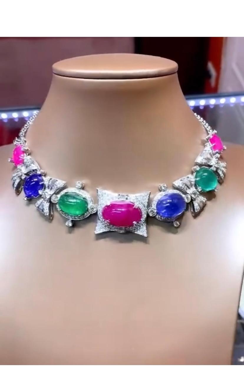 AIG Certified 92.00 Ct Rubies  Emeralds Tanzanites 12.00 Ct Diamonds Necklace In New Condition For Sale In Massafra, IT