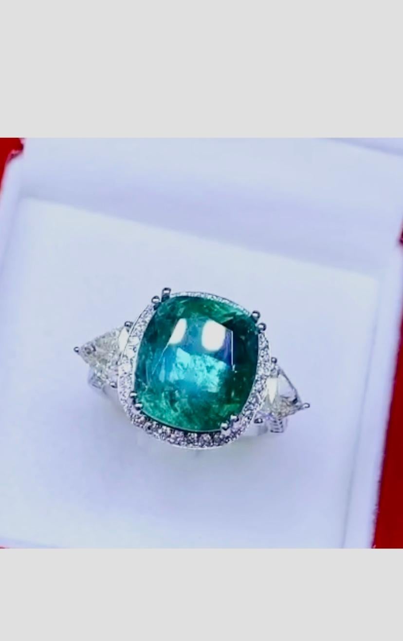 AIG Certified 9.24 Ct Zambian Emerald Diamonds 18K Gold Ring For Sale 6