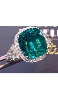 AIG Certified 9.24 Ct Zambian Emerald Diamonds 18K Gold Ring