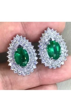 AIG Certified 9.50 Ct Zambian Emeralds 3.80 Ct Diamonds 18K Gold Earrings