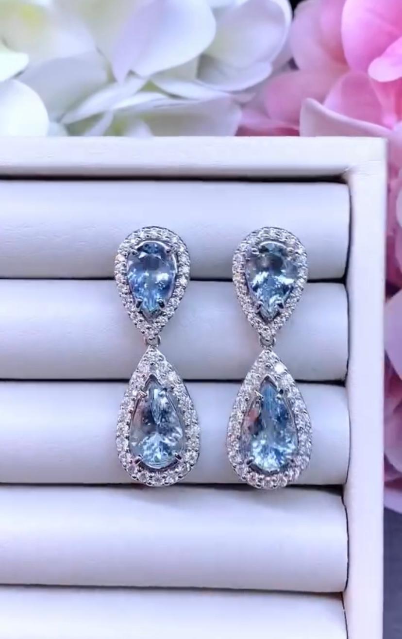 Donna Orecchini in oro 18k certificati AIG con acquamarina da 9,80 carati e diamanti da 1,90 carati in vendita