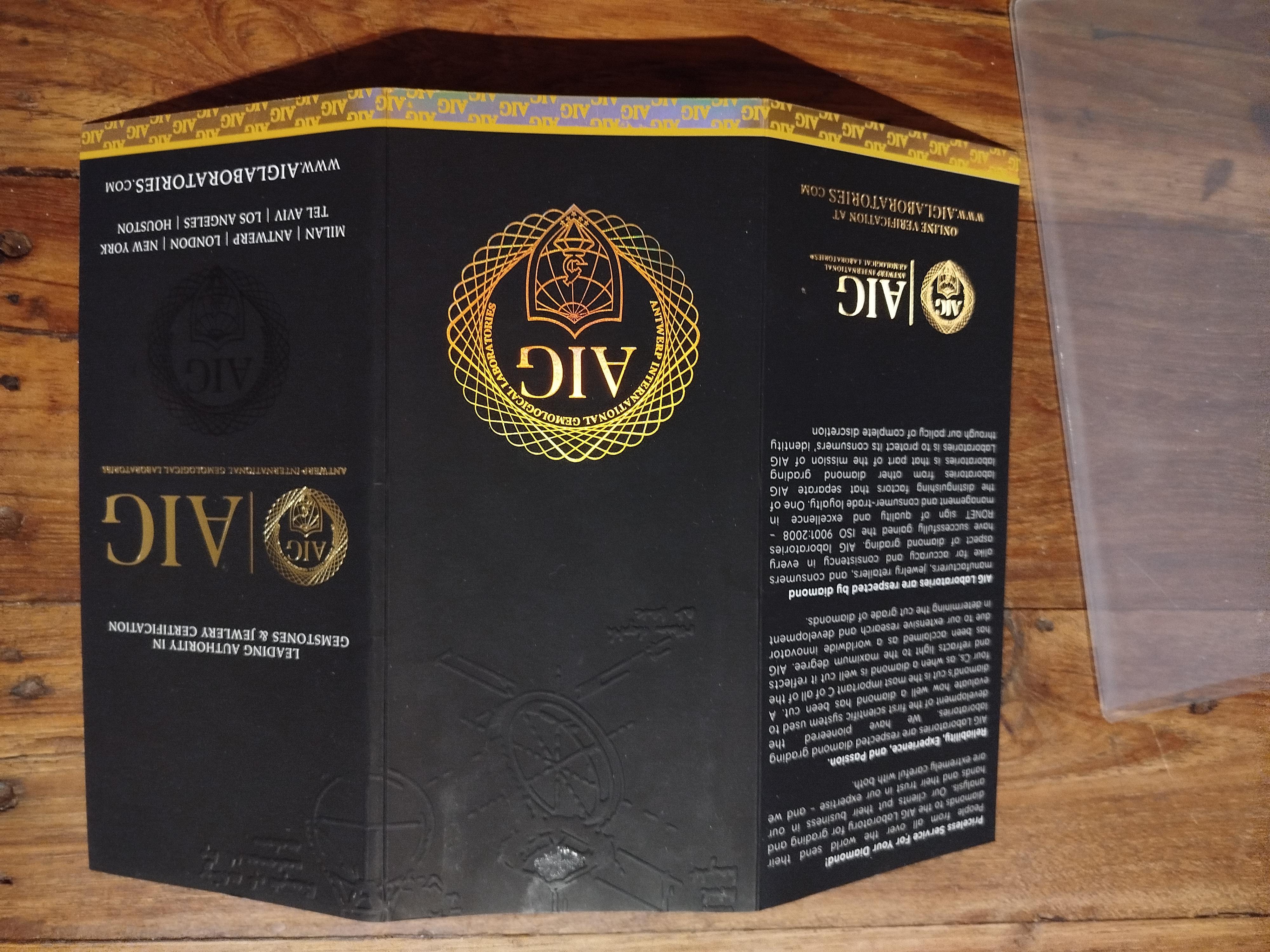 Anello di fidanzamento in oro 18K con diamante certificato AIG: anello con diamante da 4 carati in vendita 6