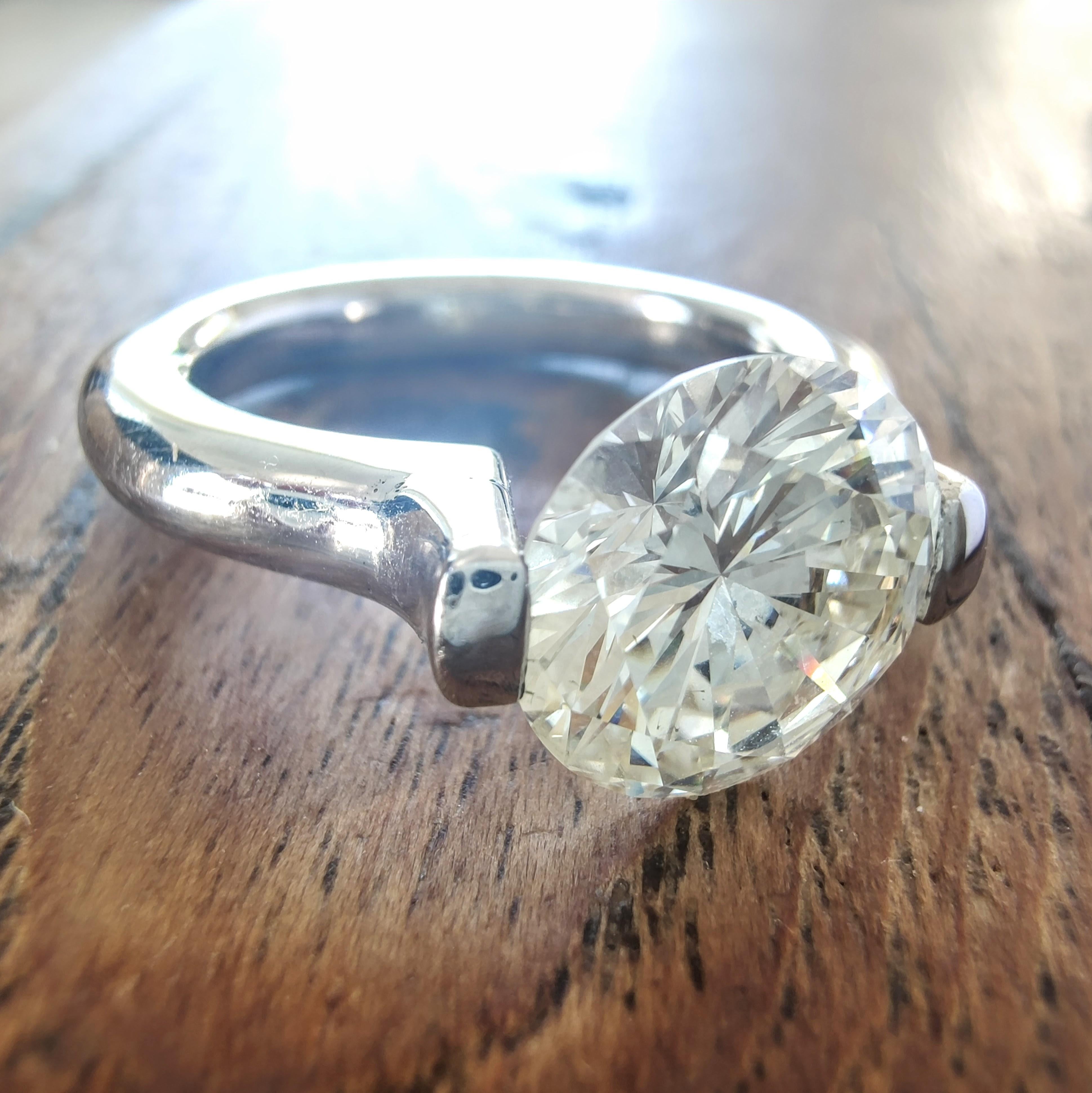 quanto costa un diamante da 4 carati