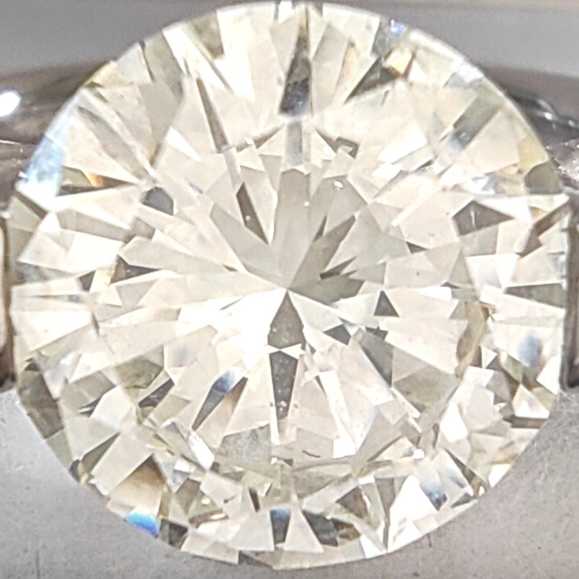 Anello di fidanzamento in oro 18K con diamante certificato AIG: anello con diamante da 4 carati In condizioni Nuovo in vendita a Sant Josep de sa Talaia, IB