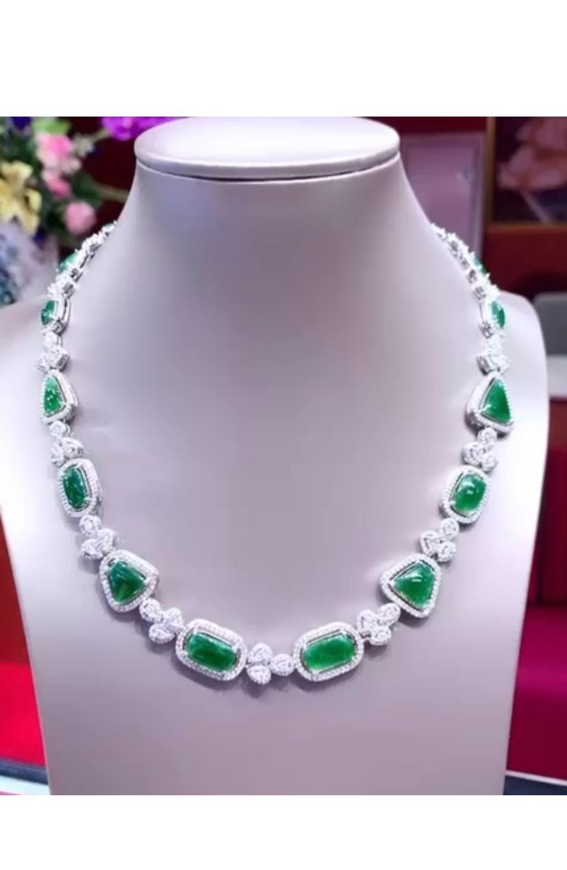 Women's AIG certified of 18.68 ct of untreated Jade and 7.66 ct of diamonds on necklace  For Sale