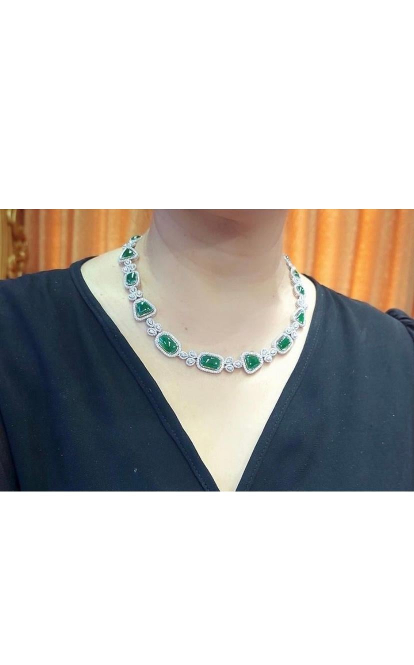 AIG certified of 18.68 ct of untreated Jade and 7.66 ct of diamonds on necklace  For Sale 2