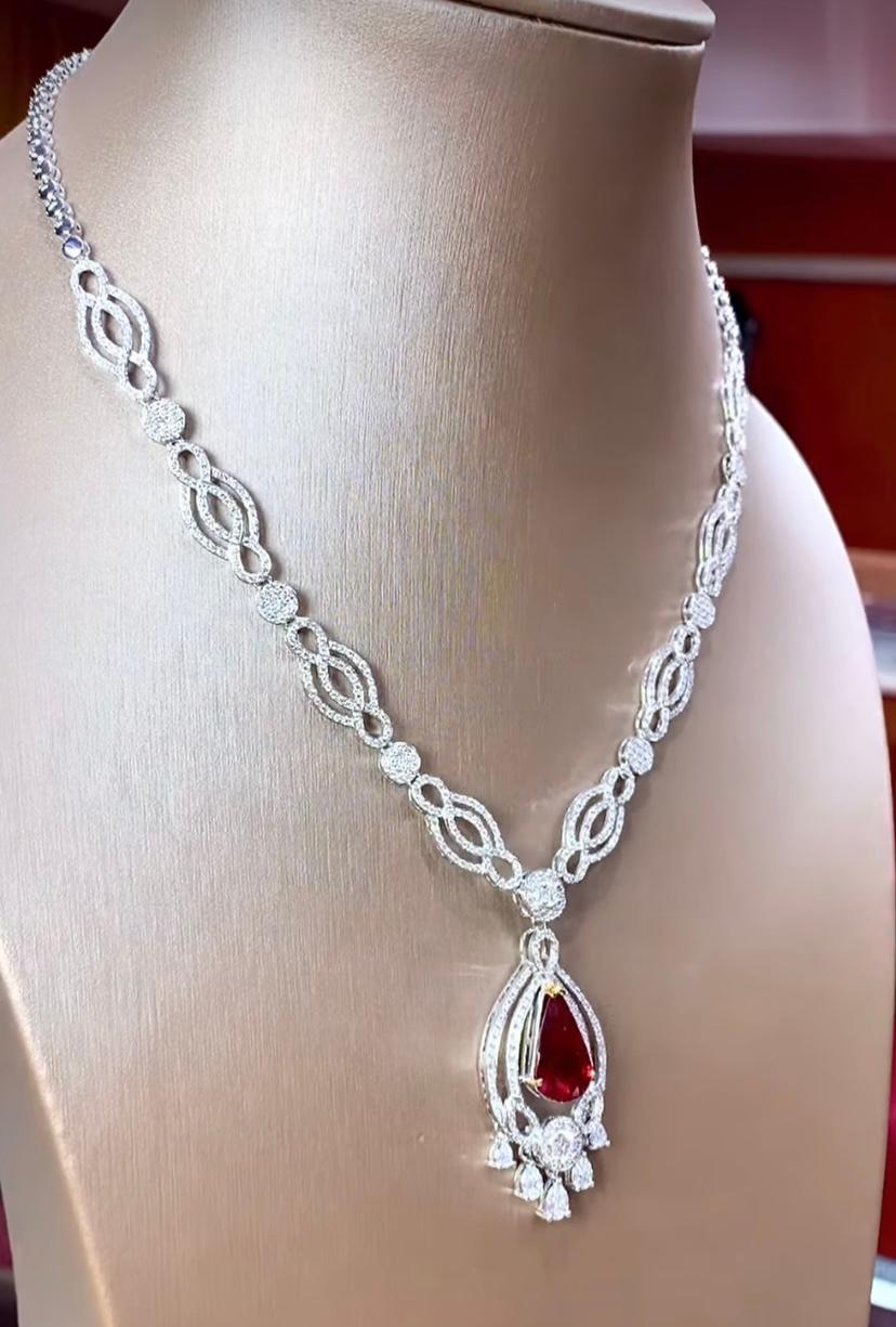 Pear Cut AIG Certified Untreated Mozambique Pigeon Blood Ruby Diamonds 18K Gold Necklace For Sale