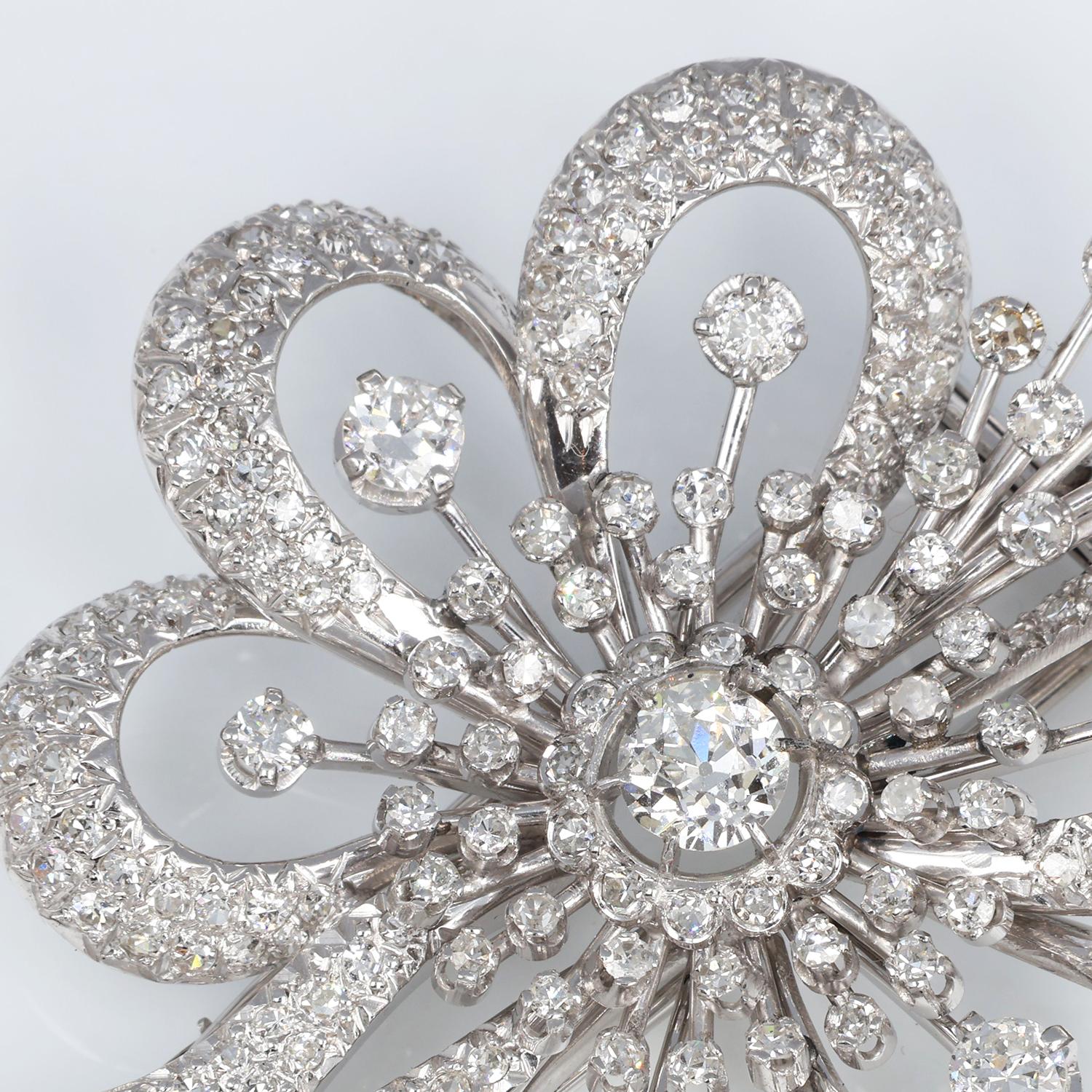 Aig Broche Flor Vintage 4,80 ct Diamantes Blancos Talla Mixta Oro Blanco 18 Kt Corte europeo antiguo en venta