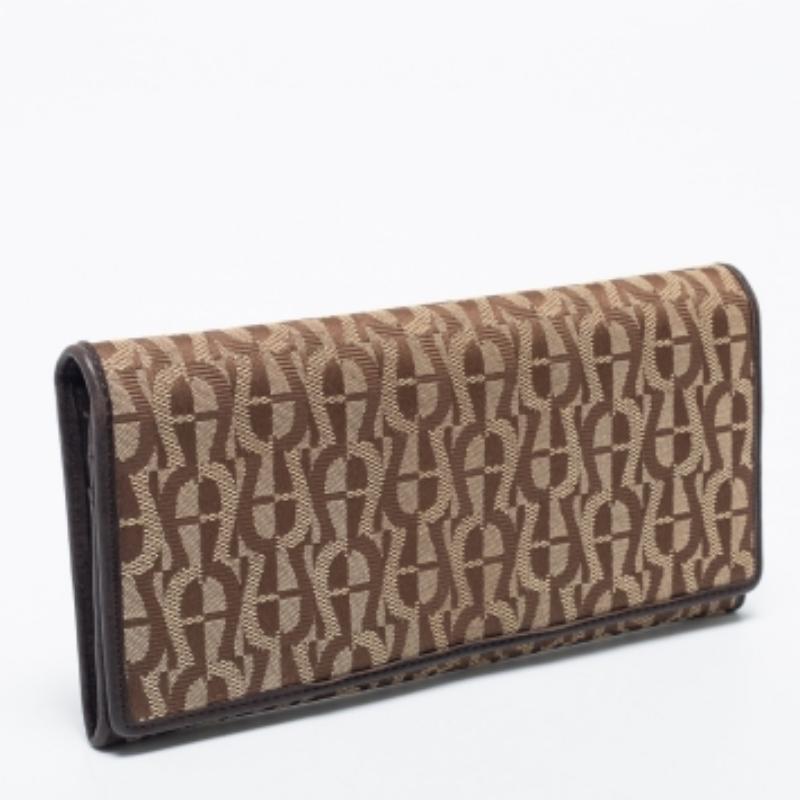 Portafoglio continentale con patta in tela e pelle Aigner Beige/Marrone In condizioni buone in vendita a Dubai, Al Qouz 2