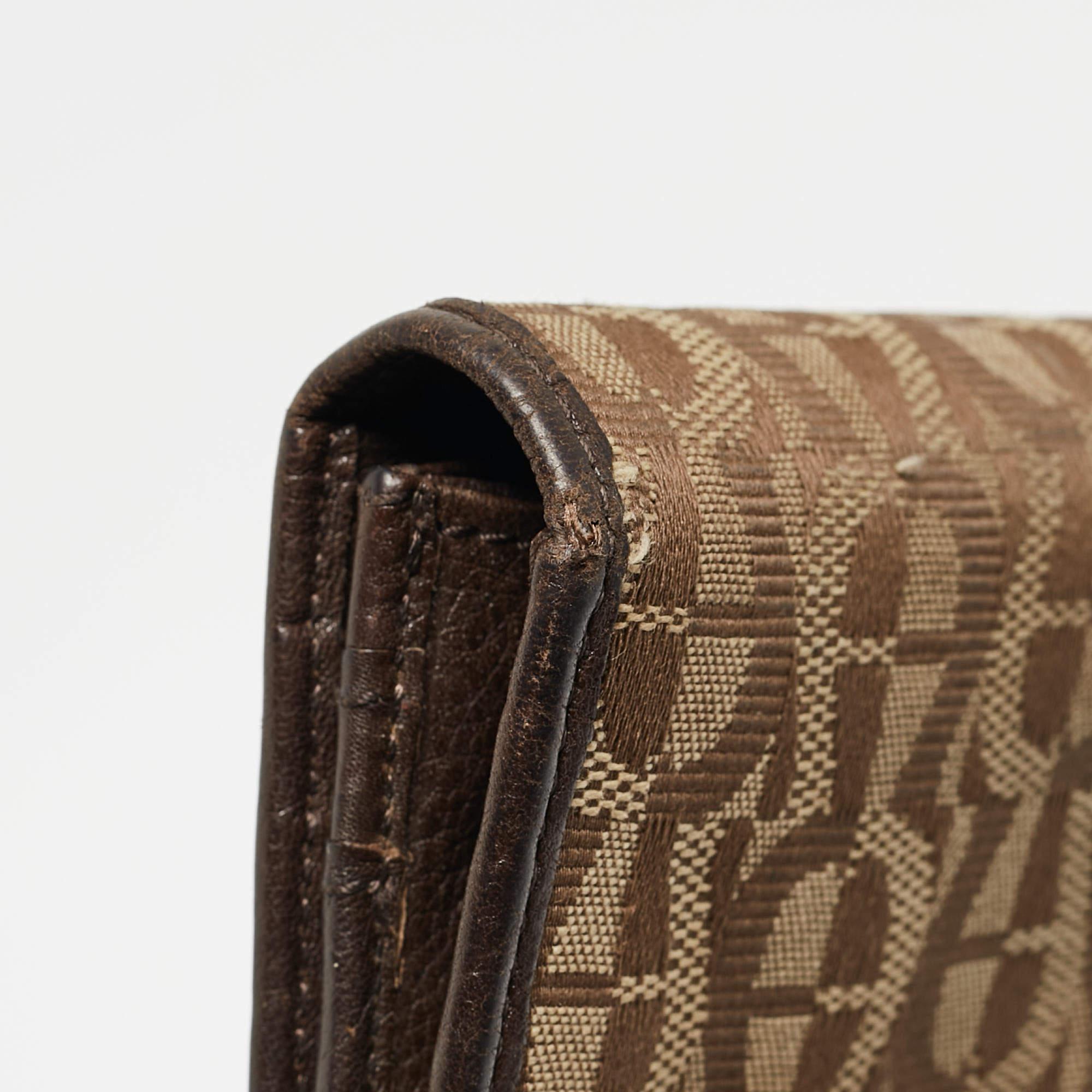 Aigner Beige/Brown Signature Canvas and Leather Flap Continental Wallet For Sale 3