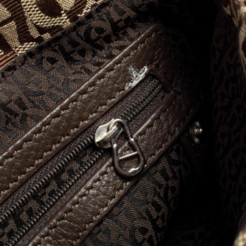 Aigner Beige/Brown Signature Canvas and Leather Flap Shoulder Bag In Fair Condition For Sale In Dubai, Al Qouz 2