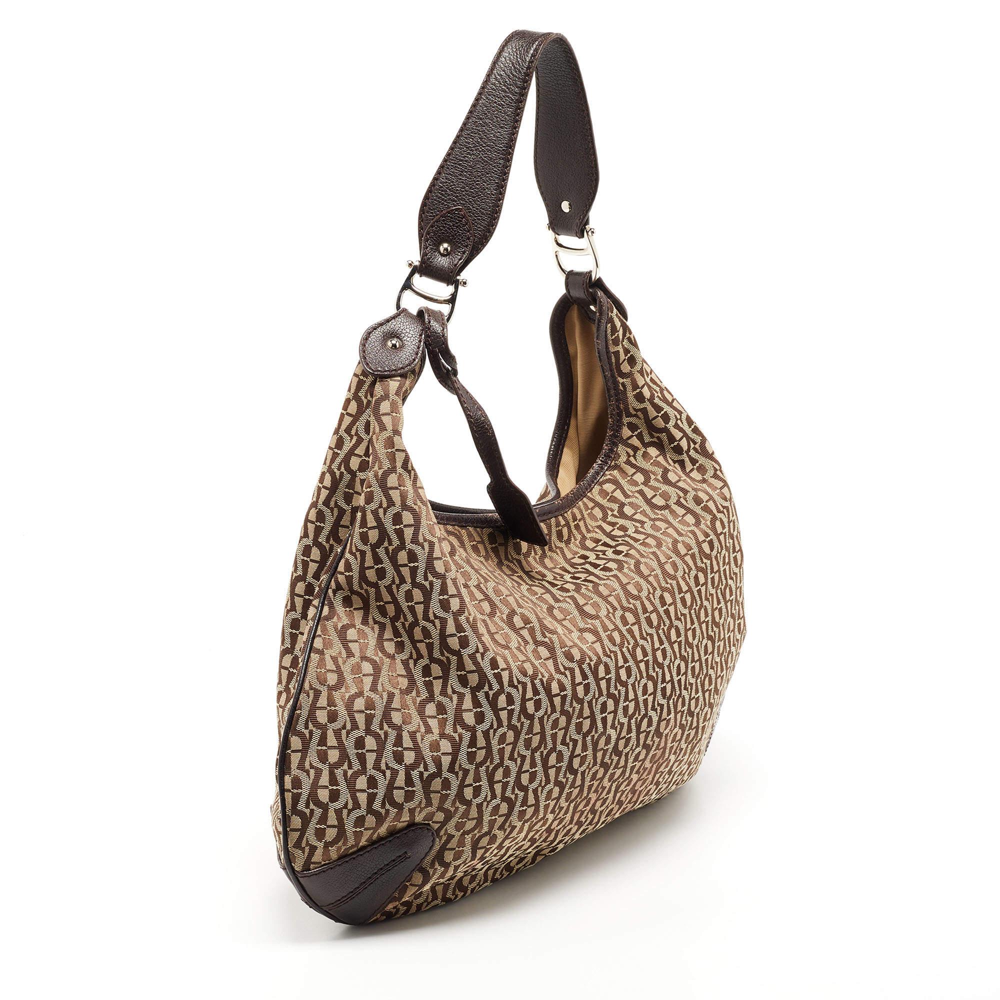 Aigner Hobo de lona y piel beige/marrón con firma Marrón en venta