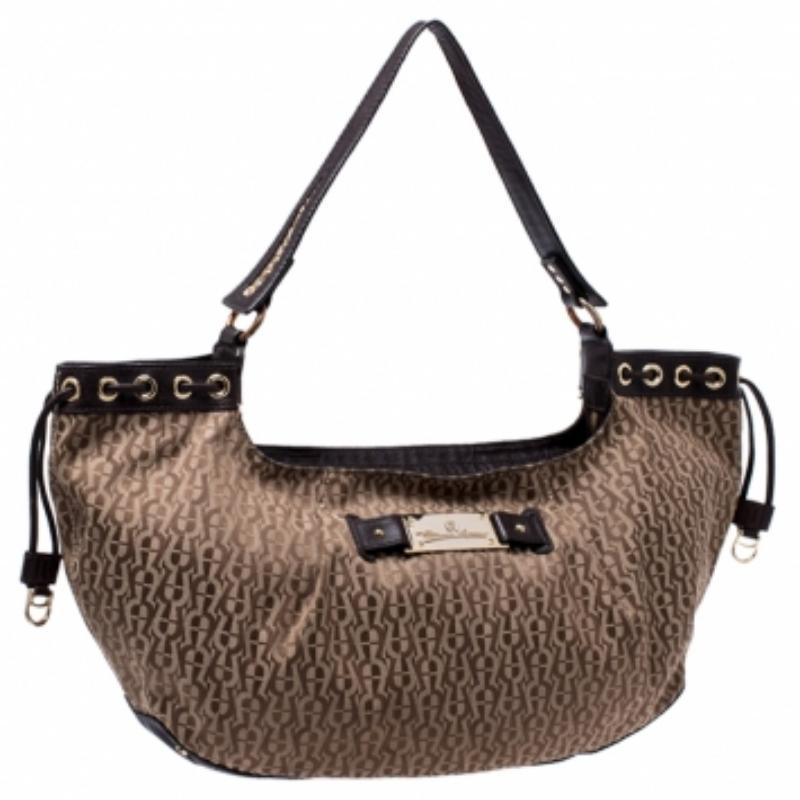 Aigner Beige/Brown Signature Canvas and Leather Shoulder Bag (Braun) im Angebot