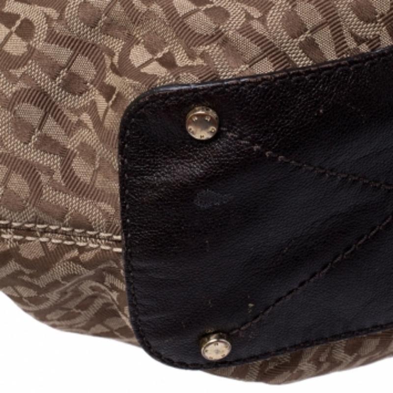 Aigner Beige/Brown Signature Canvas and Leather Shoulder Bag im Angebot 1