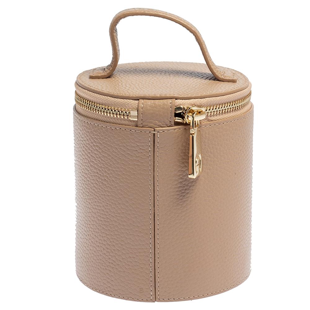 Aigner Beige Leather Box Bag In Excellent Condition In Dubai, Al Qouz 2