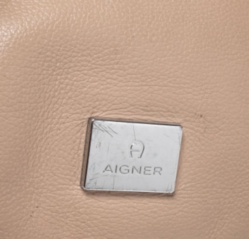 Donna Borsa Aigner a doppio manico con zip in pelle beige in vendita